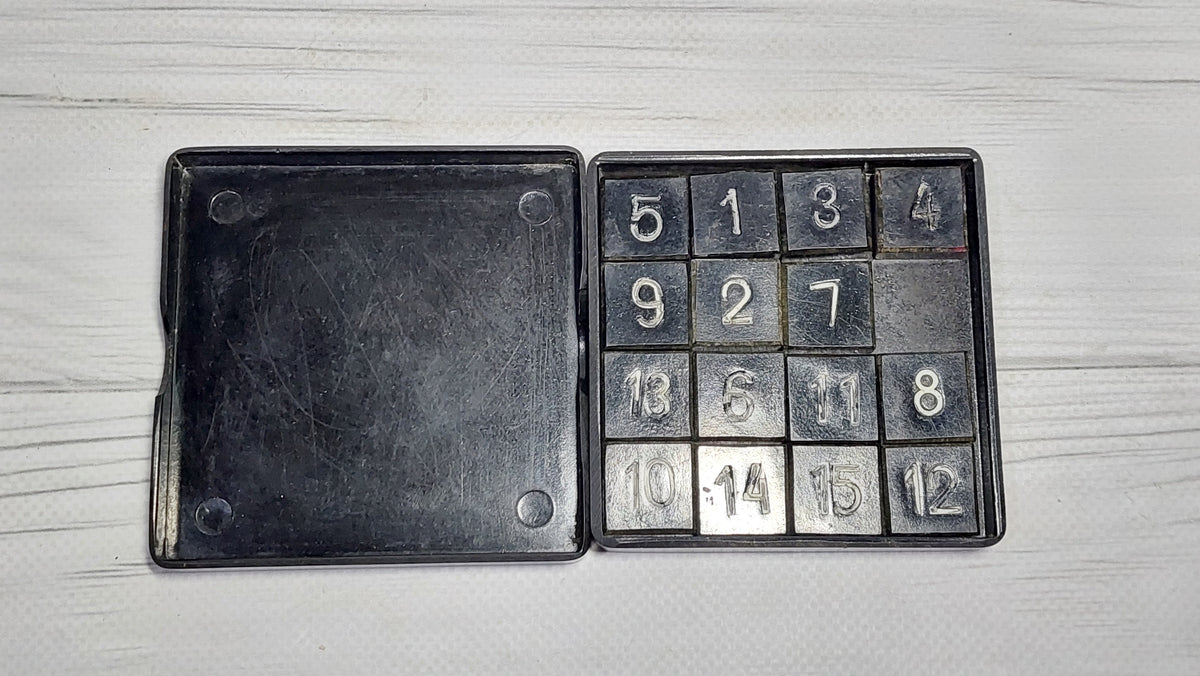 Vintage puzzle game, game 15, game logic