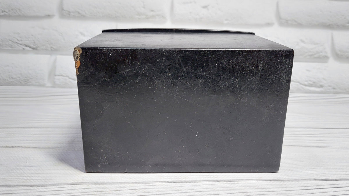 Vintage antique papier mache box three heroes with a picture Three heroes, the box is 100 years old
