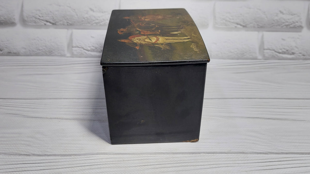 Vintage antique papier mache box three heroes with a picture Three heroes, the box is 100 years old