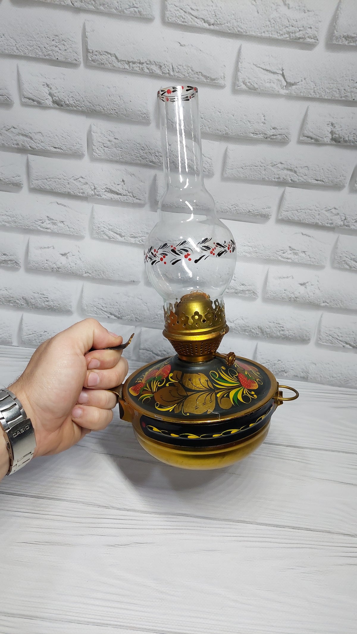 Oil lamp, painted Soviet lamp, souvenir new lamp from the 1980s.