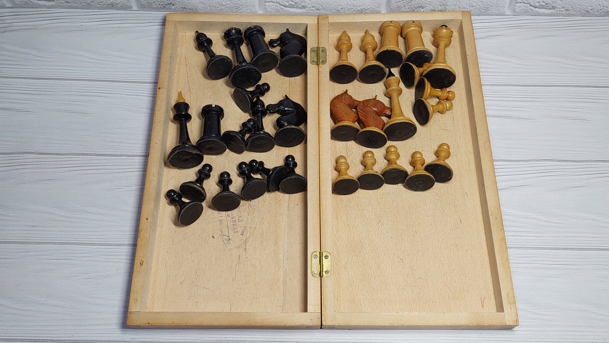 Rare chess, chess of the fifties, wooden chess of the USSR. Rare set from the past. Chess in very good condition.