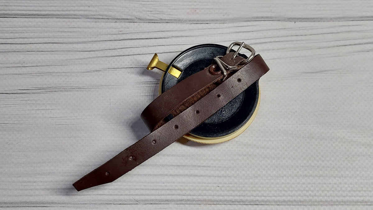 Selling a vintage Soviet military compass of Adrianov.