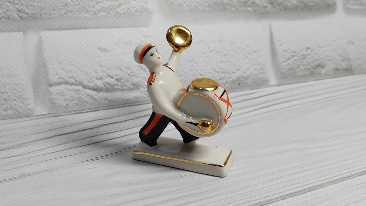 Porcelain figurine musician Suvorov cadet.