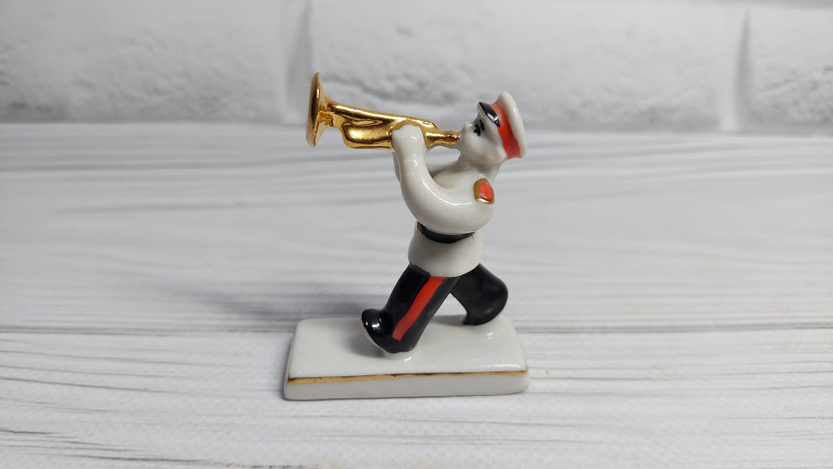 Porcelain figurine musician Suvorov cadet.