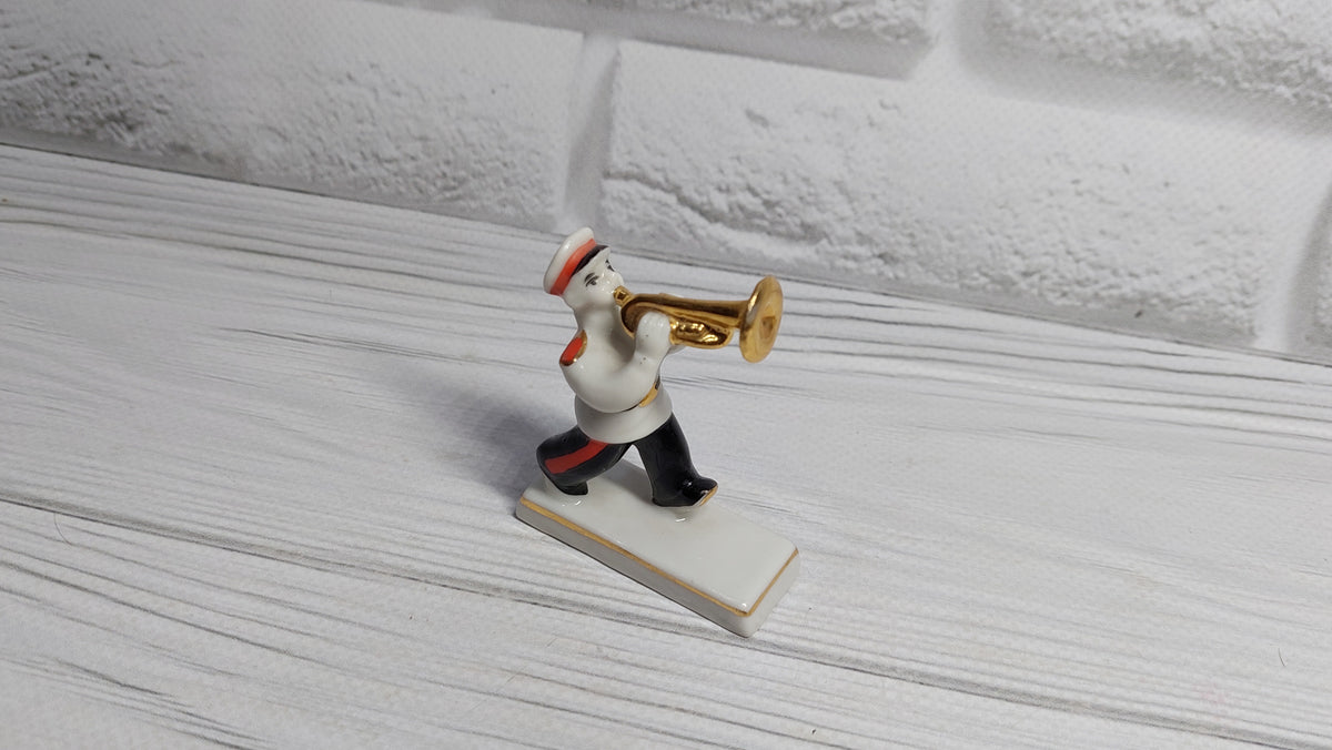Porcelain figurine musician Suvorov cadet.