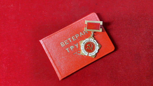 Badge Veteran of Labor of the USSR, badge with document.