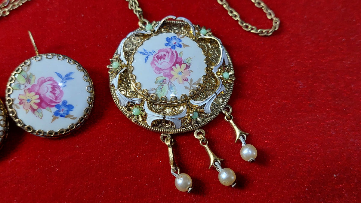 Earrings and pendant enamel, made in the USSR, vintage set pendant and earrings enamel, enamel.