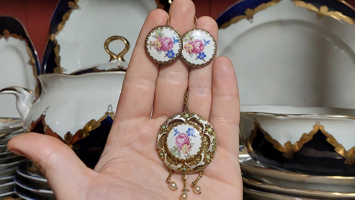 Earrings and pendant enamel, made in the USSR, vintage set pendant and earrings enamel, enamel.