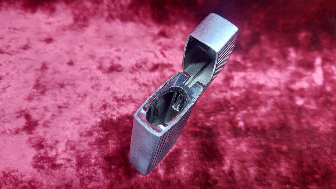 Vintage "BOND" lighter case from the 90s. NEW!!!, stylish men's accessory, lighter stand