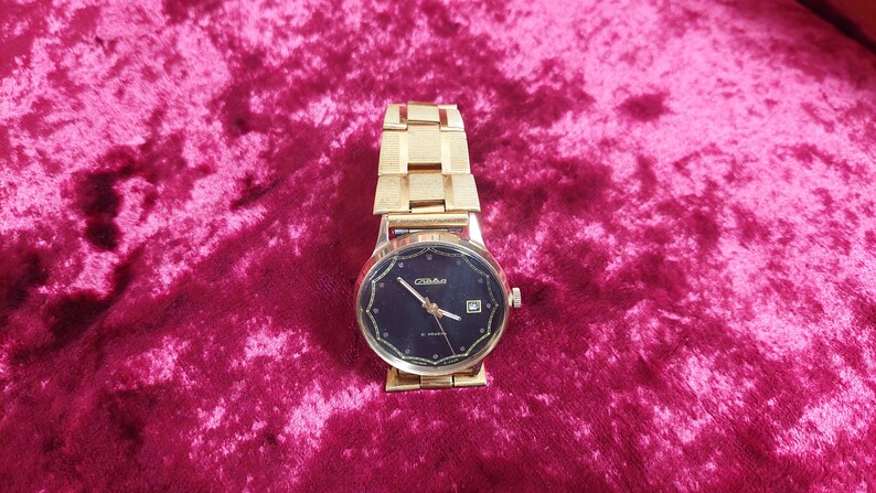 Glory 21 Jewels Gold plated AU Wrist watch cal. 2414 Soviet Union watch SLAVA USSR 1980s