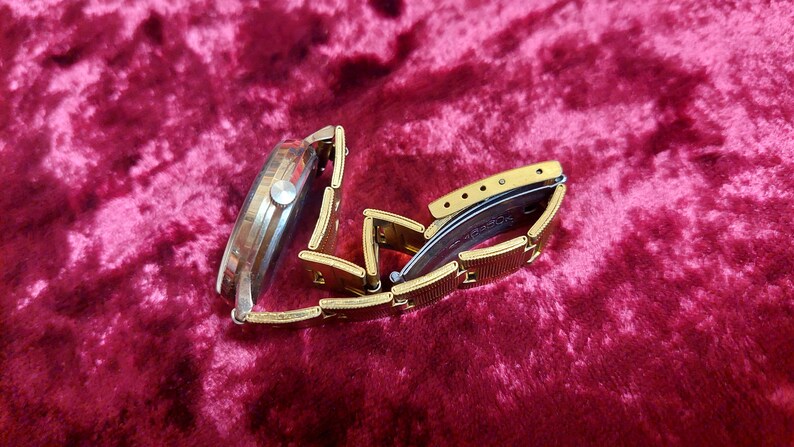Glory 21 Jewels Gold plated AU Wrist watch cal. 2414 Soviet Union watch SLAVA USSR 1980s