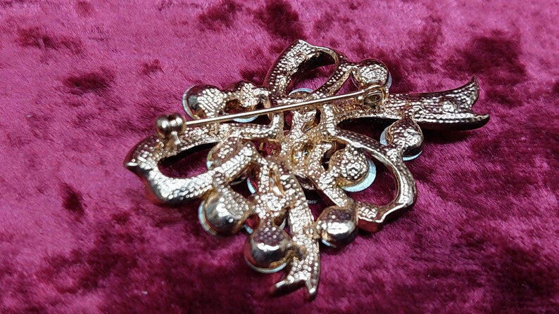 Vintage gilded brooch USSR 1980