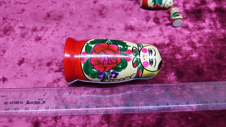 Russian Matryoshka/Baboeshka - 1990 - wood - hand painted - made in USSR