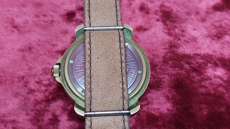 Trophy watch (occupant) VOSTOK command watch Flag of Russia Navy Red Star with calendar / WOSTOK watch military equipment Chistopol /