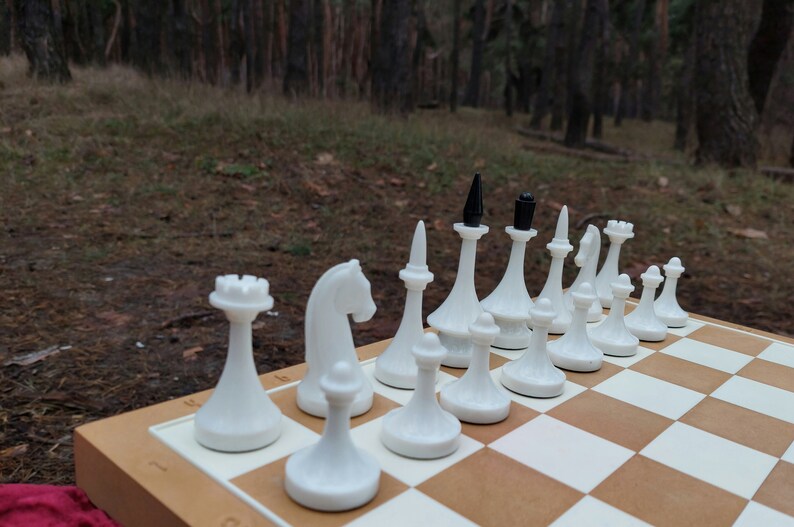 Vintage plastic souvenir chess set - Kievplastmass, Beautiful chess set with plastic board, Amazing chess set, Soviet chess set