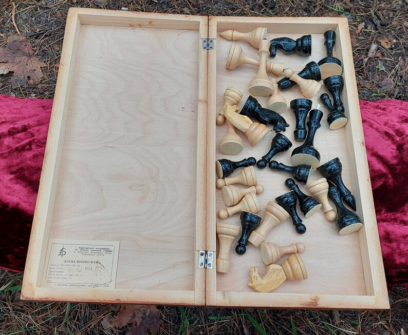 Soviet wooden chess set from the 70s in good condition