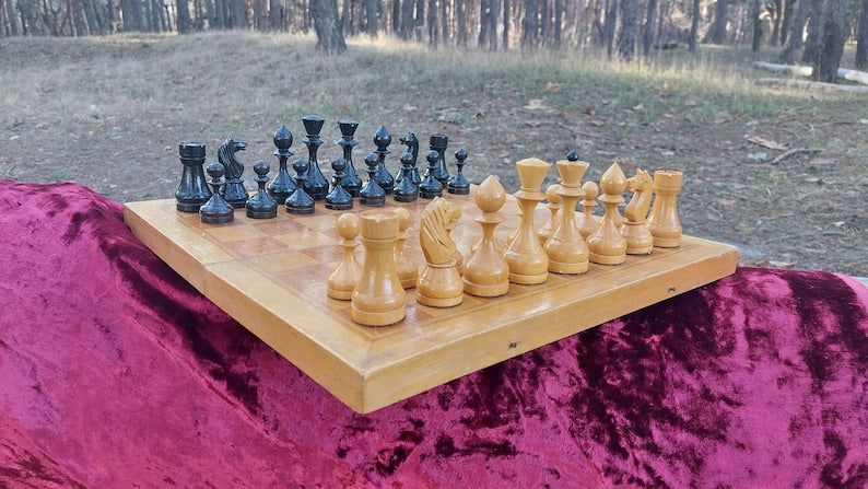 Vintage soviet chess set, big wooden russian chess players of the USSR in original board, russian chess, 1960s vintage chess set