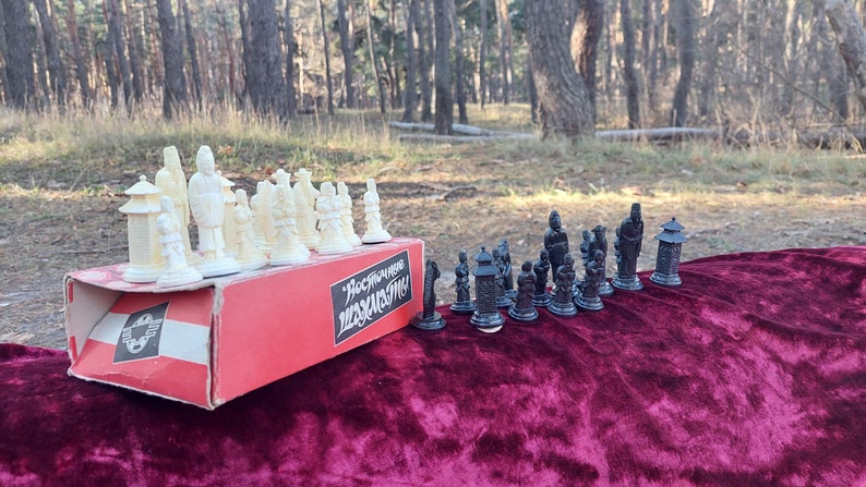 Antique vintage oriental style chess players // Very rare chess set // chess game, outdoor game, vintage chess, gift //