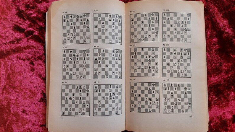 Book. Attack strategy of King A.S. Volchok