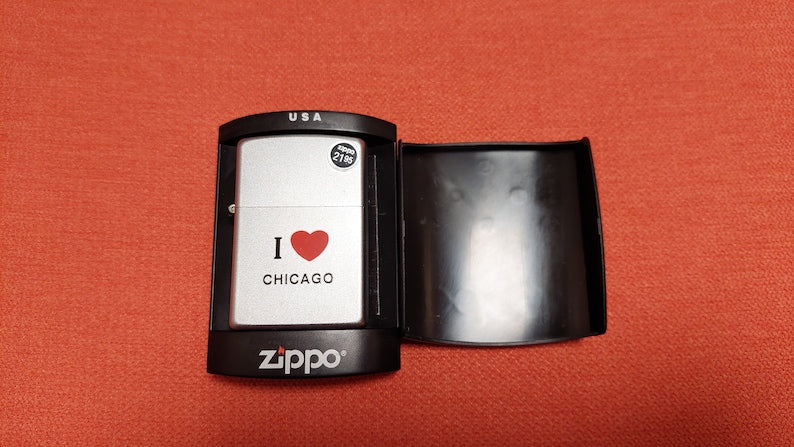 2004 Zippo I love Chicago New Rare Unfired