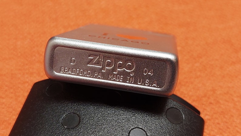 2004 Zippo I love Chicago New Rare Unfired