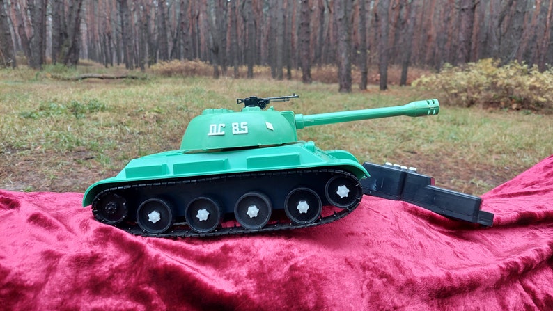Tank IS-3. Soviet vintage toy Tank with remote control and original box. NOS 1980s
