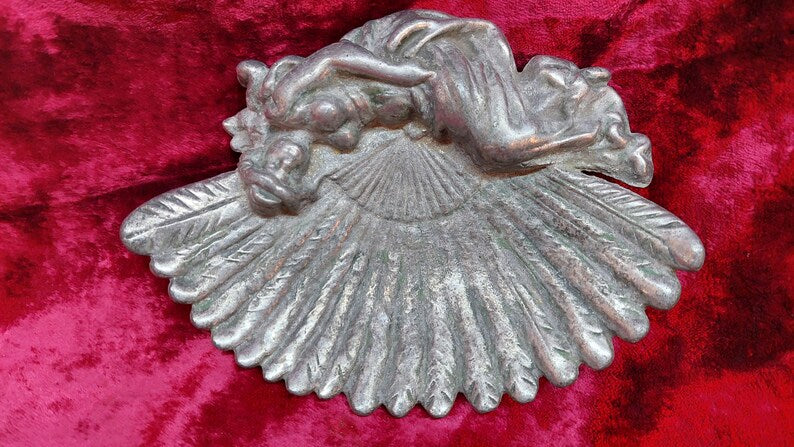 Soviet metal ashtray lady with a fan. ashtray. jewelry dish. USSR ashtray. Vintage ashtray pearl shell. metal nude girl with a fan,