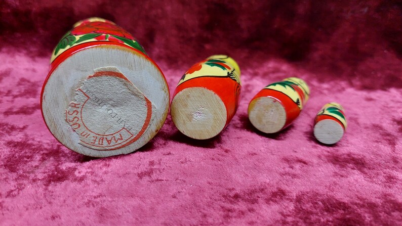 Russian Matryoshka/Baboeshka - 1990 - wood - hand painted - made in USSR