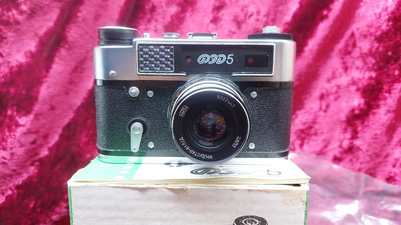 Vintage Soviet camera FED - 5  lens Industar - 61 Ld (2,8 / 55) Mount M39 Made in USSR. NEW