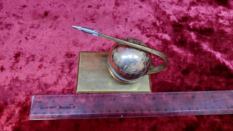 Rare! Soviet rocket Vostok table statue - Sputnik Mir Gagarin - First man in space - Soviet space program - Soviet space - Cosmonauts
