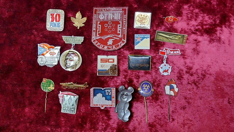 Lot USSR Soviet Era Enamel Badges Cold War Communism CCCP Badges For Vintage Backpacks Jackets Hats Caps Uniforms 19pcs