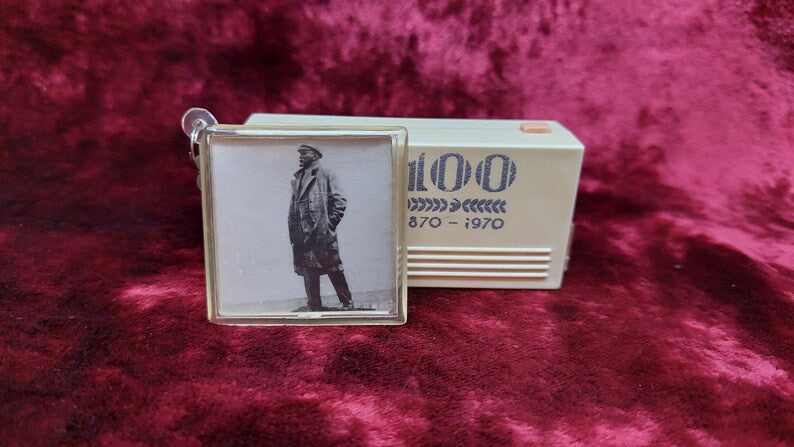 Soviet pocket flashlight 100 years since the birth of V.I. Lenin. Anniversary lantern. collectible
