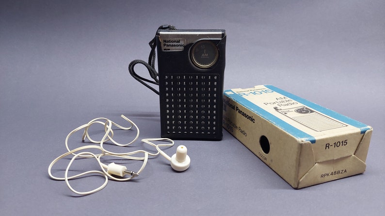 Pocket radio EUC National Panasonic R-1007 AM Works Great Japan