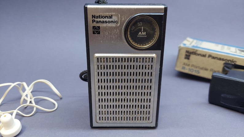 Pocket radio EUC National Panasonic R-1007 AM Works Great Japan