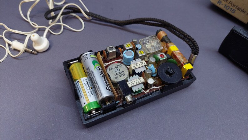 Pocket radio EUC National Panasonic R-1007 AM Works Great Japan