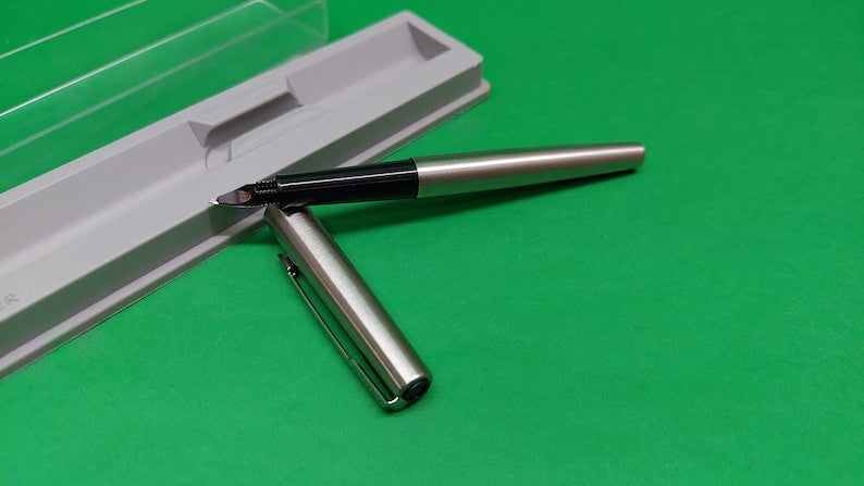 Винтажная перьевая ручка Parker
