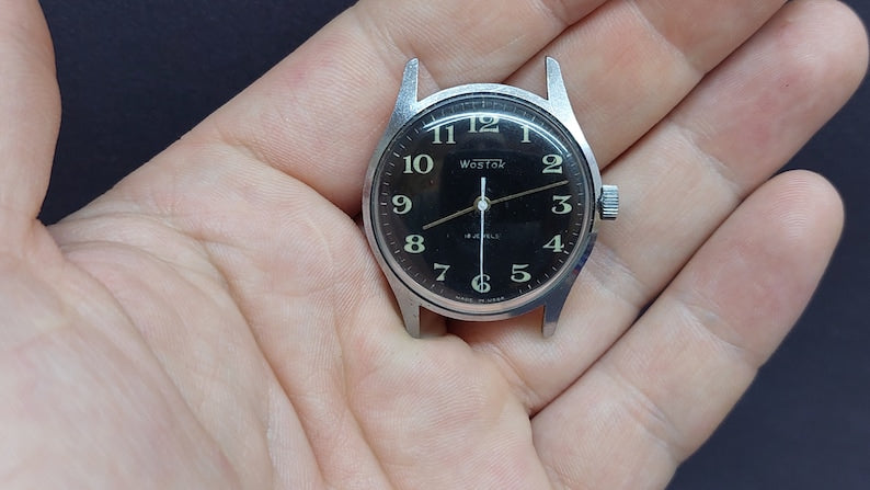 VOSTOK "Vostok" Clock "Vostok" USSR vintage. To the collection