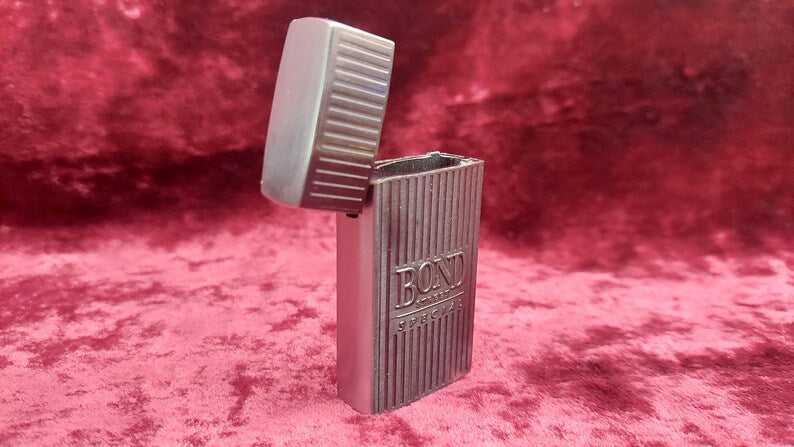 Vintage "BOND" lighter case from the 90s. NEW!!!, stylish men's accessory, lighter stand