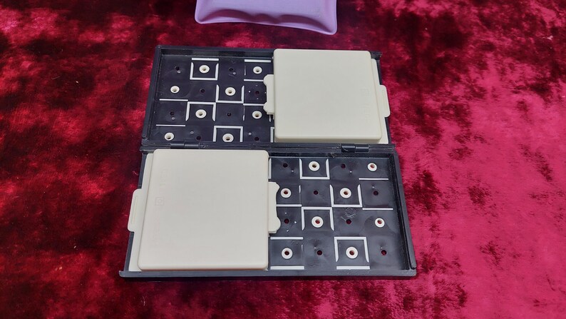 Good Authentic Soviet Travel Pocket Chess Set "Leningrad" Russia USSR 1980s