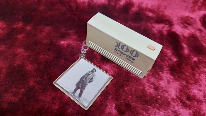 Soviet pocket flashlight 100 years since the birth of V.I. Lenin. Anniversary lantern. collectible