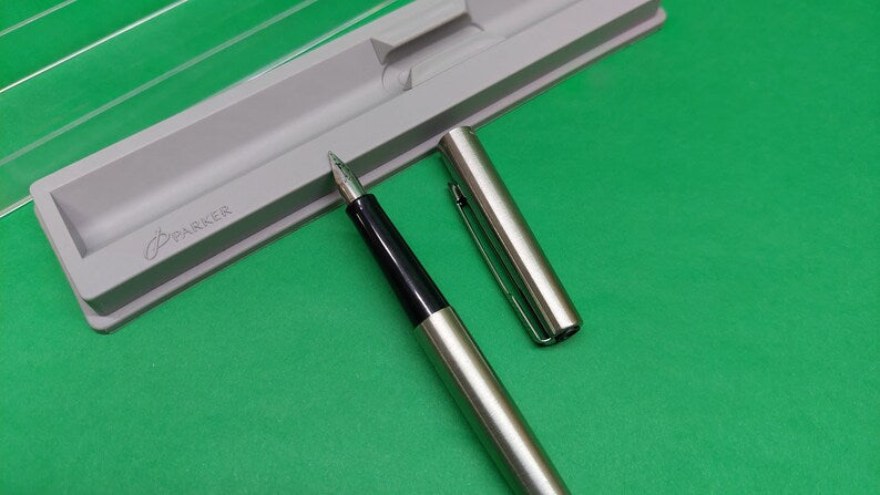 Винтажная перьевая ручка Parker
