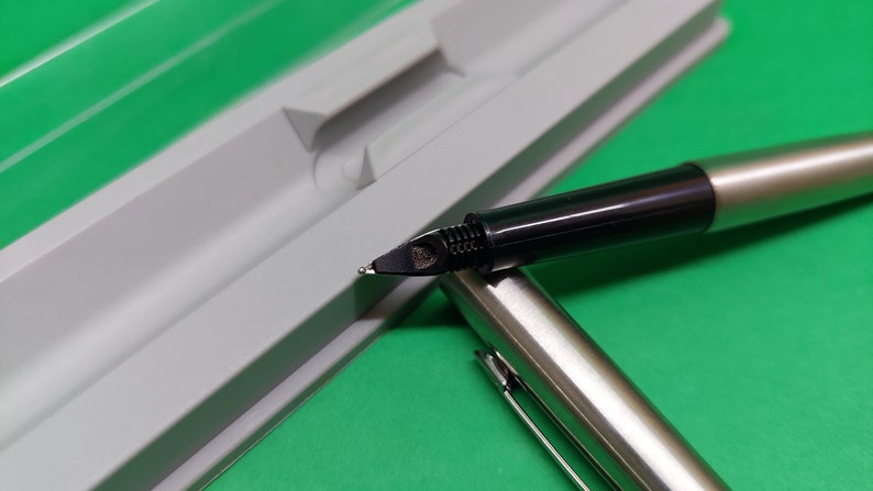 Винтажная перьевая ручка Parker