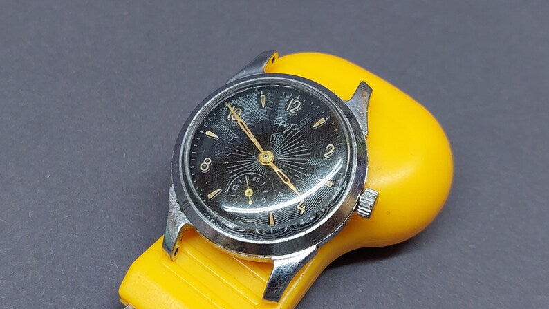 Soviet vintage watch Svet (Light) 16 jewels. Mechanical clock of the USSR. 1960. Russian rare watch, mechanical men's watch Mayak.