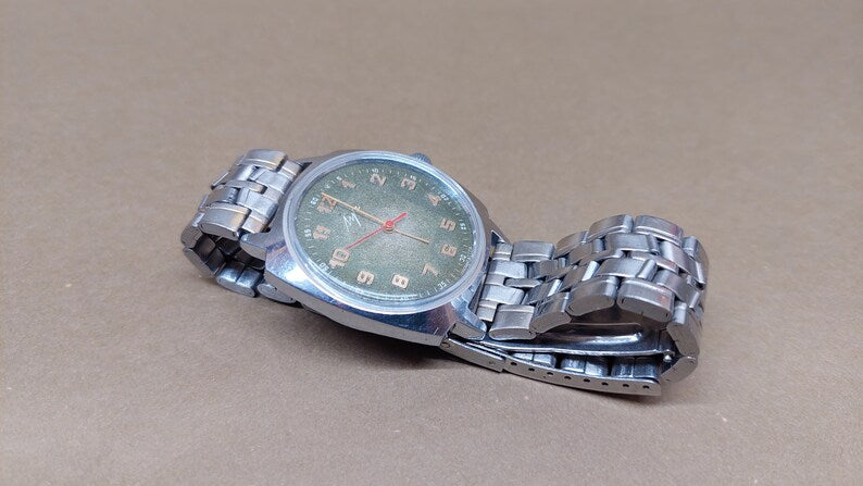 Vintage mechanical watches Luch, USSR Watches, Vintage Soviet watches, Men's watches, Wristwatches, Collection