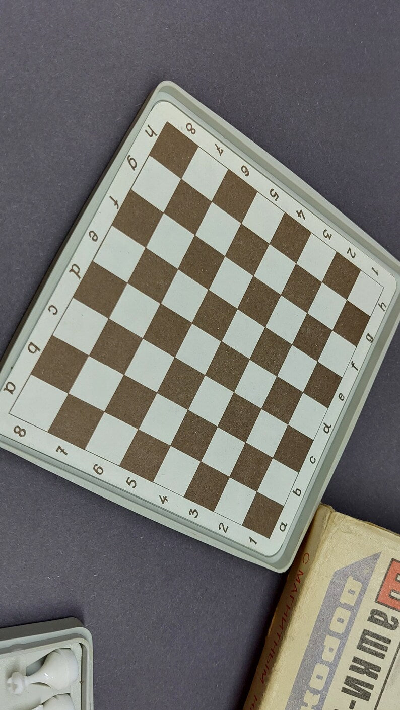 Road Checkers-Chess. 《KIEVPLASTMASS》