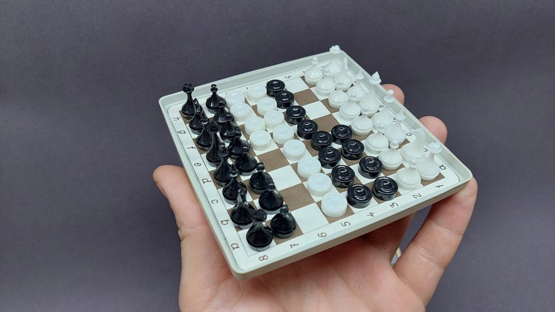 Road Checkers-Chess. 《KIEVPLASTMASS》