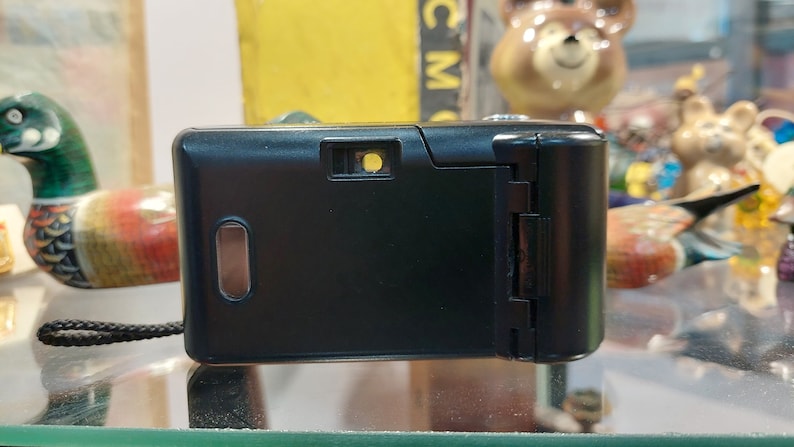 Olympus AF-10 Mini 35mm compact camera - Fully automatic - Self-timer - Flash - Infinity Hi-Lite