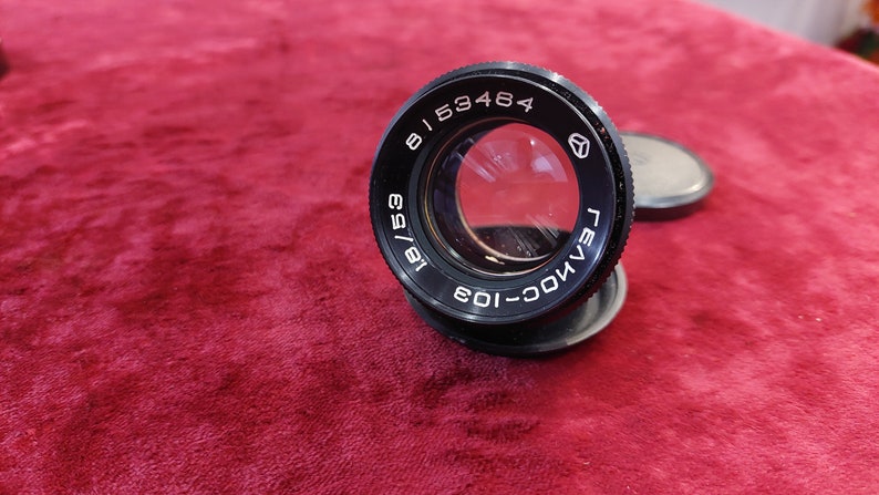 Vintage rangefinder lens Helios-103 F-1.8 / 53 mm