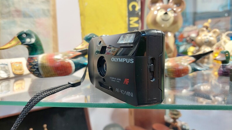 Olympus AF-10 Mini 35mm compact camera - Fully automatic - Self-timer - Flash - Infinity Hi-Lite