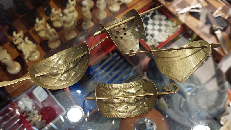 Four vintage hairpins. Antique bronze studs